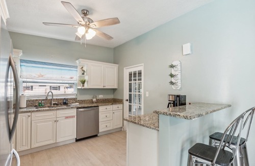 Anona House | Spacious Largo Home with Private Pool, Perfect FL Getaway!