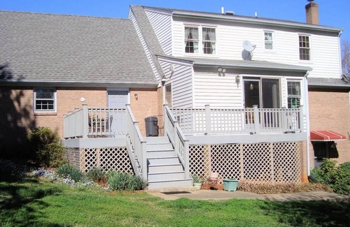 Lynchburg House | Spacious living 3+ bedrooms and huge back yard. 2-car garage & basement