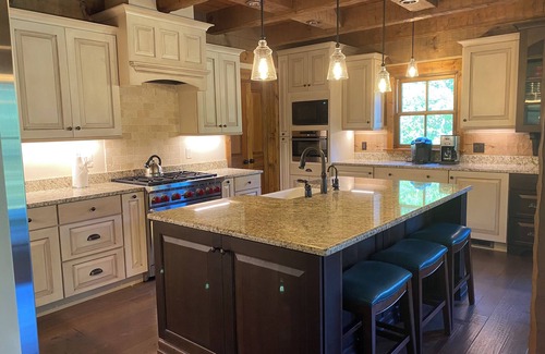Franklin Cabin | Spacious lodge in peaceful mountain cove with trails, pond, waterfalls and more!