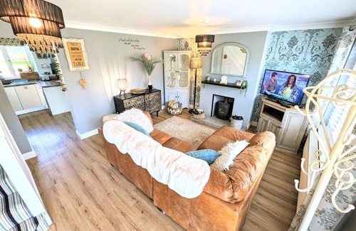 Plumtree House | Spacious lovely 3 Bed House in Keyworth Nottingham suit CONTRACTORS OR FAMILY