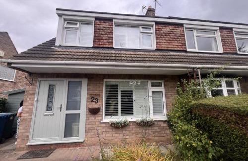 Plumtree House | Spacious lovely 3 Bed House in Keyworth Nottingham suit CONTRACTORS OR FAMILY