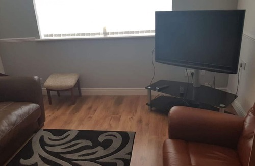 Doncaster House | Spacious Luxurious Serviced Accommodation