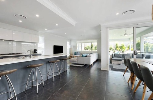 Catherine Hill Bay House | Spacious & Luxurious Beach Home