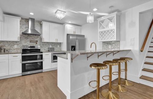 North Druid Hills House | 🏡 Spacious Luxury: 7BR, 6Bath home with 11 beds, ideal for large families or corporate groups