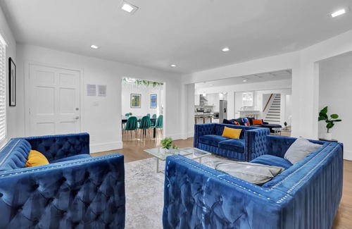 North Druid Hills House | 🏡 Spacious Luxury: 7BR, 6Bath home with 11 beds, ideal for large families or corporate groups