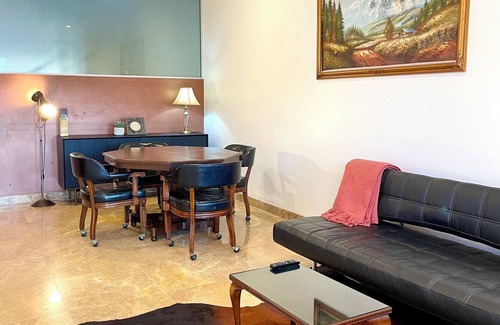 Eastlakes House | Spacious Luxury Home in Eastlakes | Minutes from City/Beaches/Airports