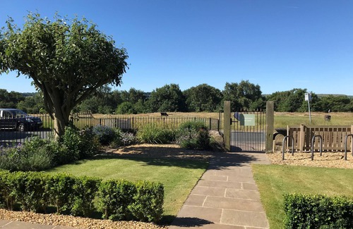 Shipley House | Spacious luxury house in a quiet yet convenient location - sleeps 12