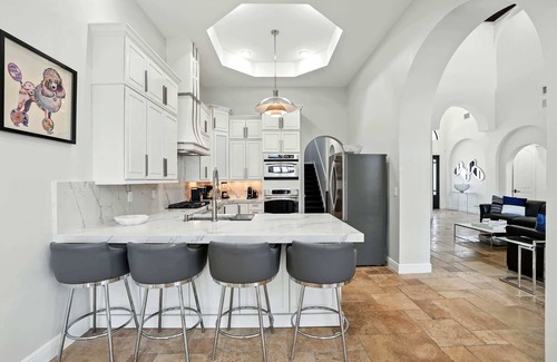 Connors House | Spacious Luxury Waterfront Retreat with Pool & Spa