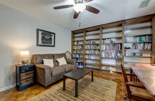 Maggie Valley Cottage | Spacious Maggie Valley Mtn Home w/ Hot Tub & Views