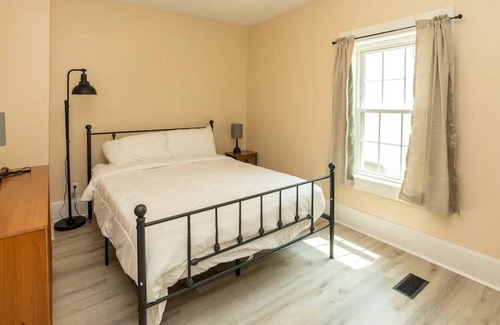 West Brookfield Apartment | Spacious Massachusetts Apartment