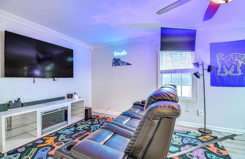 East Memphis House | Spacious Memphis Retreat 5 Mi to Downtown Beats!