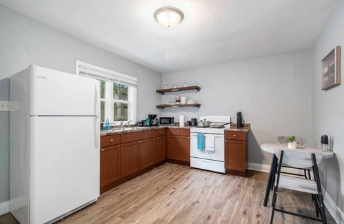 Michigan City Apartment | Spacious Michigan City Getaway - Near Outlet Mall