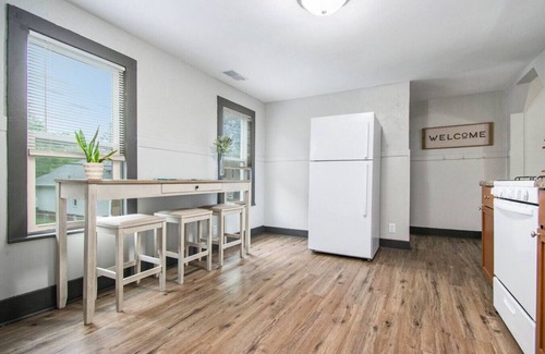 Michigan City Apartment | Spacious Michigan City Getaway - Near Outlet Mall