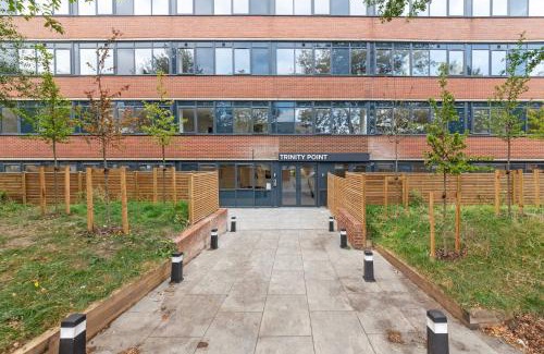 Gravesend Apartment | Spacious & Modern 1 Bedroom Apartment in Gravesend