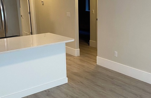 Highland House | Spacious & Modern 2-Bedroom Basement Apartment w/Natural Light & Prime Location