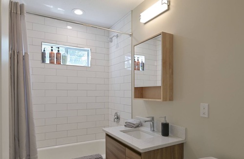 Benson House | Spacious Modern 3BR 2BA Home Near Benson!
