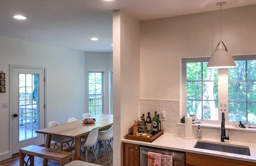 Pocono Pines House | Spacious & Modern Home in Pinecrest Lake Golf Club. 3 Mi to Lake Naomi