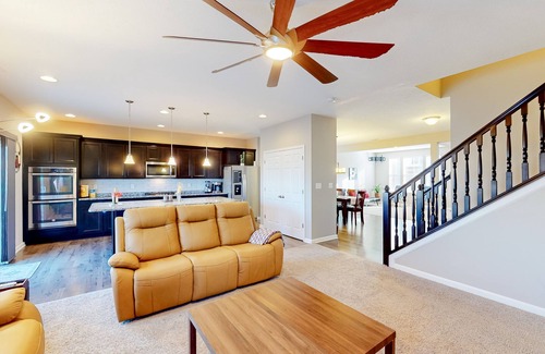 Columbus House | Spacious & modern home with office, enclosed backyard, & W/D - dog-friendly