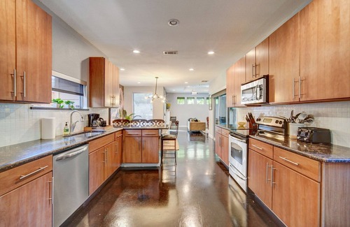 Blackshear-Prospect Hill House | Spacious Modern Home Walkable Cool Area Near Downtown