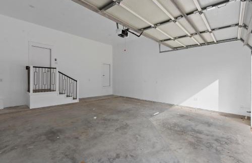 Garden Oaks House | Spacious, modern home with loft, 15 minutes from Downtown Houston
