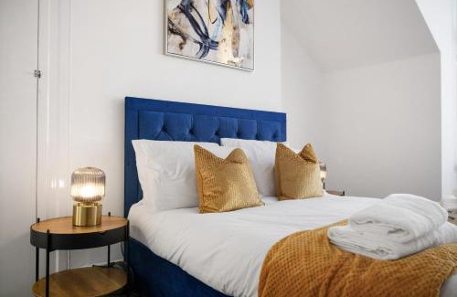 Sunderland Apartment | Spacious & Modern Oasis, 4-Bed House, Sleeps 7