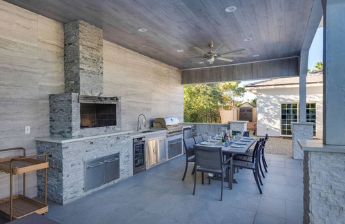 Spring Valley House | Spacious Modern Villa in fantastic Las Vegas with SAUNA+fire pit+pool+spa