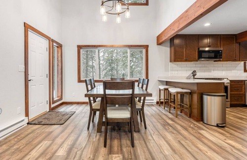 Kalispell House | Spacious Mountain Home In The Trees with Views