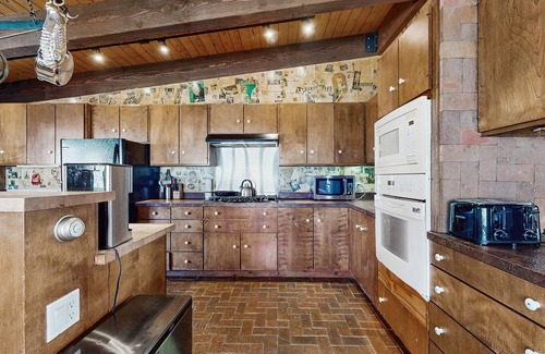 Mountain Valley Cabin | Spacious Mountain Lodge-Style Home with Free WiFi - Nearby Ski Access