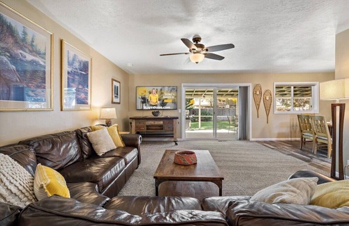 West Valley House | Spacious Multi Family Home near everything Boise