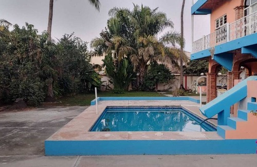 La Penita de Jaltemba House | Spacious 6-bedroom house in beautiful La Peñita de Jaltemba with WiFi, AC