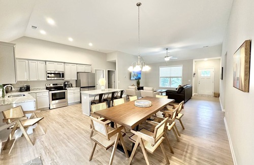 Anderson House | Spacious New Ranch Retreat- Lake Hartwell. Sleeps 10!