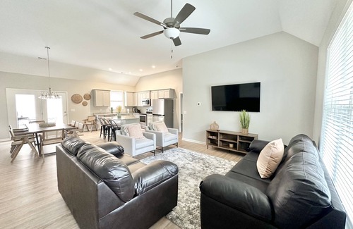 Anderson House | Spacious New Ranch Retreat- Lake Hartwell. Sleeps 10!