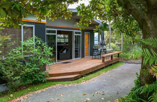 Nukuhau House | Spacious Nukuhau Stay Near Town With Parking and Comfort