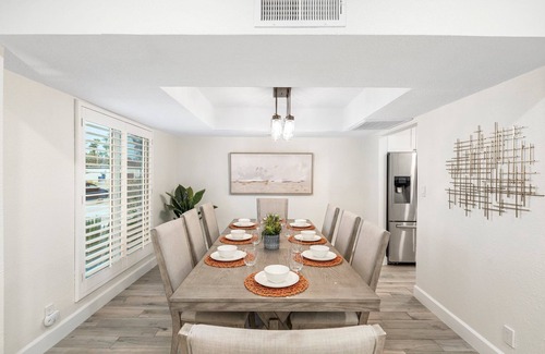 Raskin Estates House | Spacious Oasis - Huge Backyard w/Fire pit + Pool