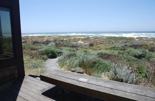 Castroville Condo | Spacious Ocean Front Beach House on Beautiful Monterey Bay