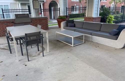 College Park Apartment | Spacious one bed/one bath apartment in The Woodlands, TX
