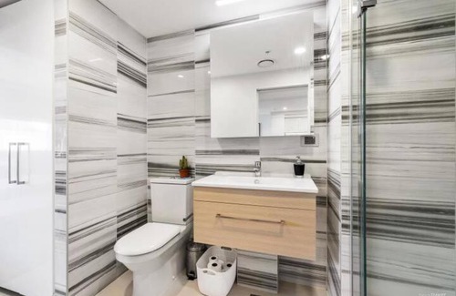 Auckland Apartment | Spacious one bedroom apartment in Newmarket
