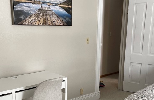 Midway House | SPACIOUS ONE BEDROOM IN HAMLINE-MIDWAY AREA