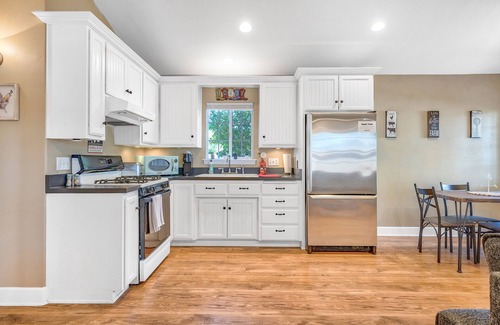 Santa Ynez House | Spacious One bedroom Guest House centrally located in the Santa Ynez Valley