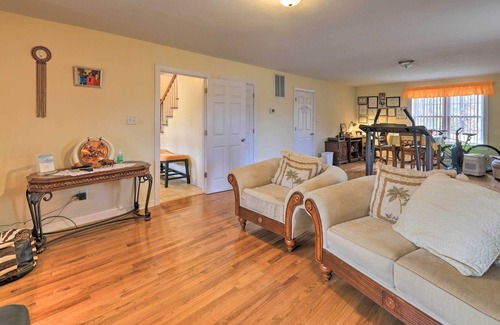 Oriental House | Spacious Oriental Home w/ Smith Creek Access!