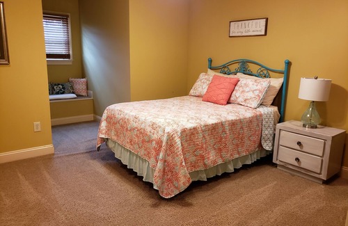Oxford House | Spacious Oxford, MS Lake Home - Book Now for Ole Miss Football!