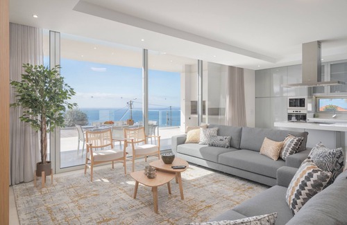 Estreito da Calheta Villa | Spacious premium villa in Calheta | Ocean Panorama