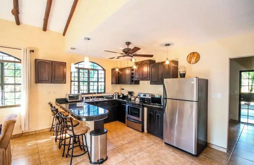 Hills of Esterillos House | Spacious, Peaceful and central located house