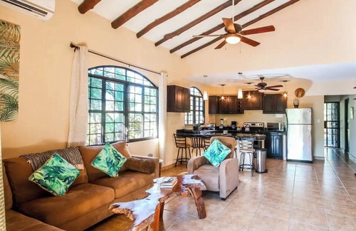 Hills of Esterillos House | Spacious, Peaceful and central located house