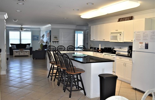 Crescent Beach Villa | SPACIOUS & PERFECT PLACE TO VACATION AT THE BEACH!