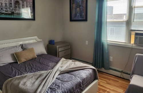 Federal Hill House | Spacious & Perfectly Maintained - 3 Bed Apartment in Providence