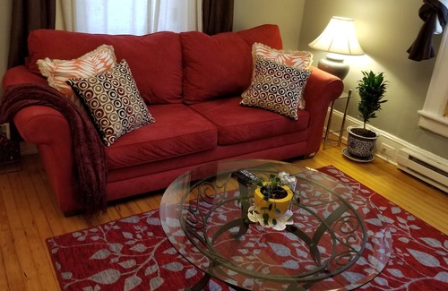 East Durham House | Spacious Pet Friendly Home Close to Town 4.4miles to Duke Hospital