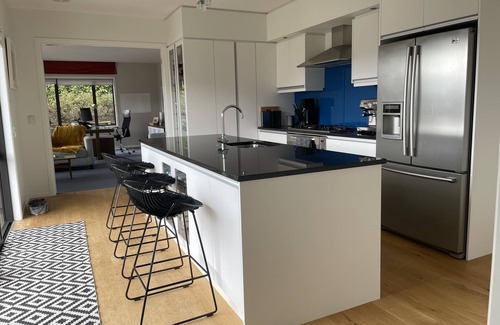 Wanaka House | Spacious private estate with swim spa and amazing mountain views