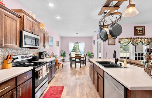 Statesboro House | Spacious & Private Getaway Minutes to Statesboro!