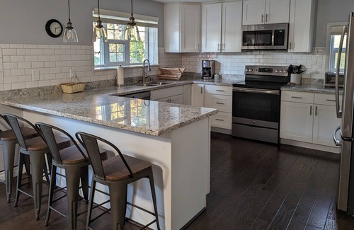 Kenmore House | Spacious Private Home with a Great Kitchen and Deck near Seattle